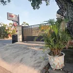 Oyo 90359 Sbh Residence