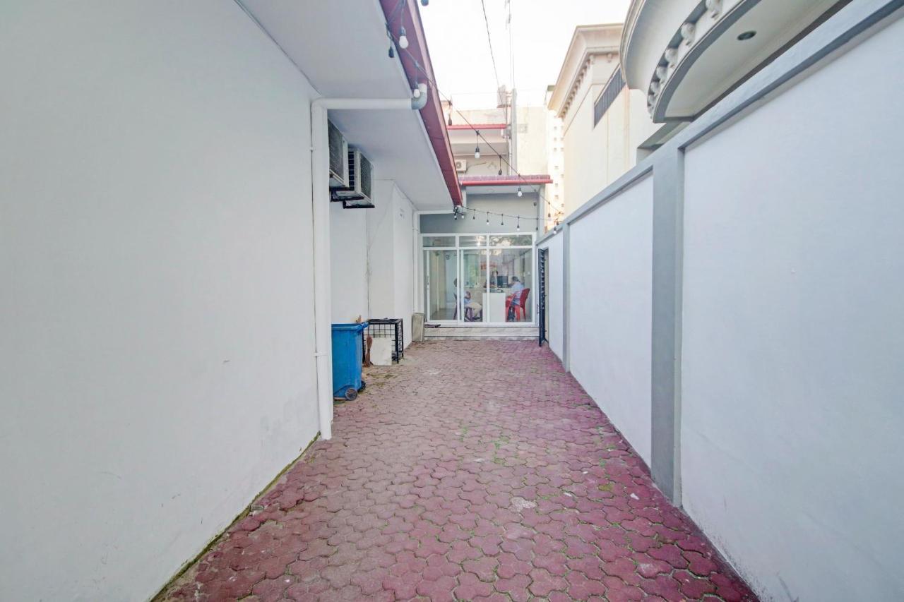 Hotel Oyo 90359 Sbh 2*