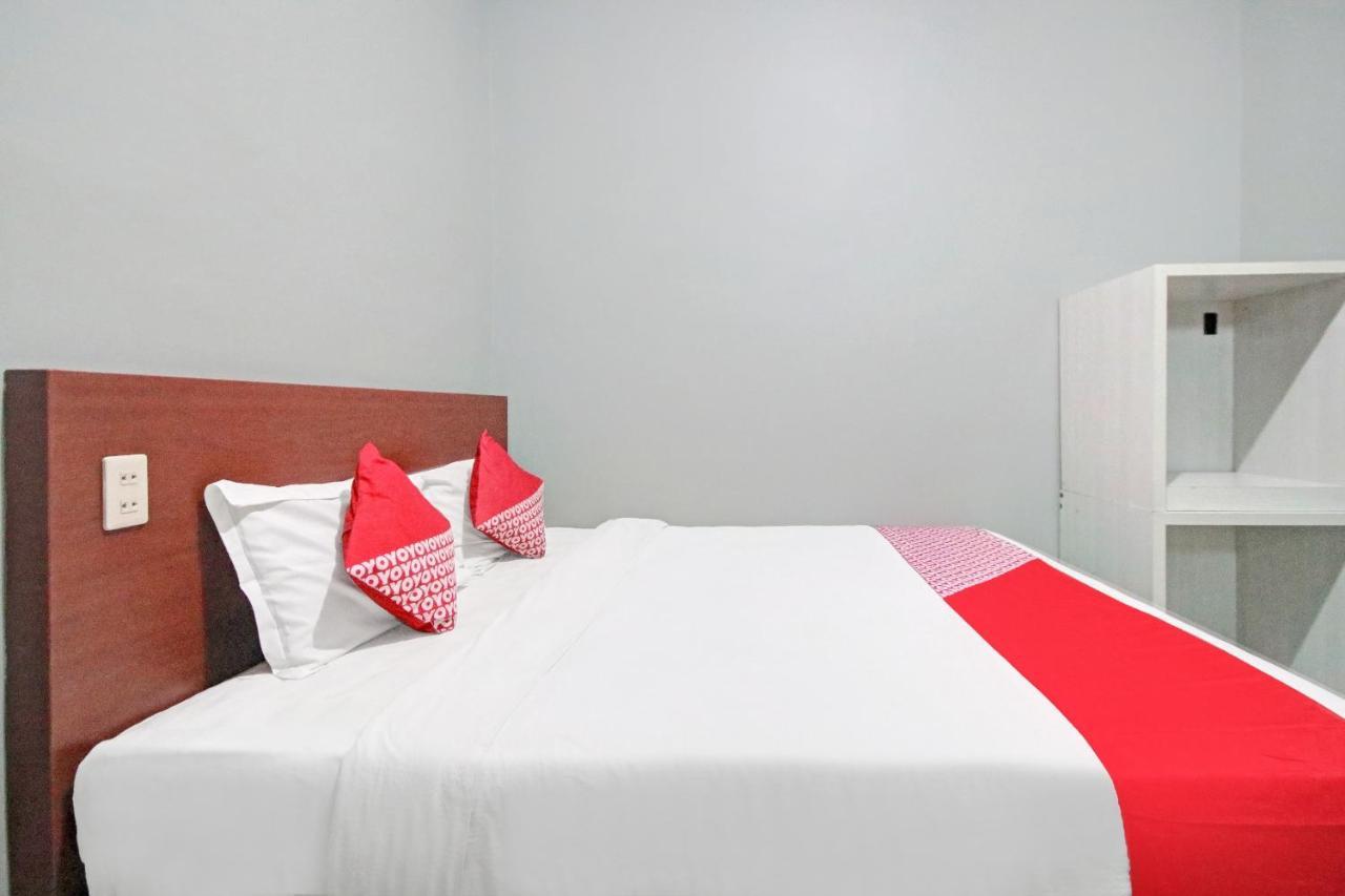 Oyo 90359 Sbh 2* Medan