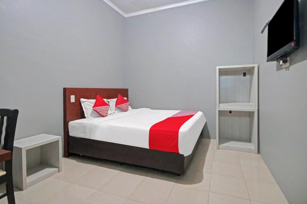 Oyo 90359 Sbh 2* Medan